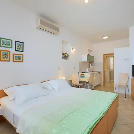 Ivana Apartment *