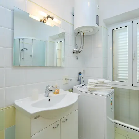 Ivana Apartment *